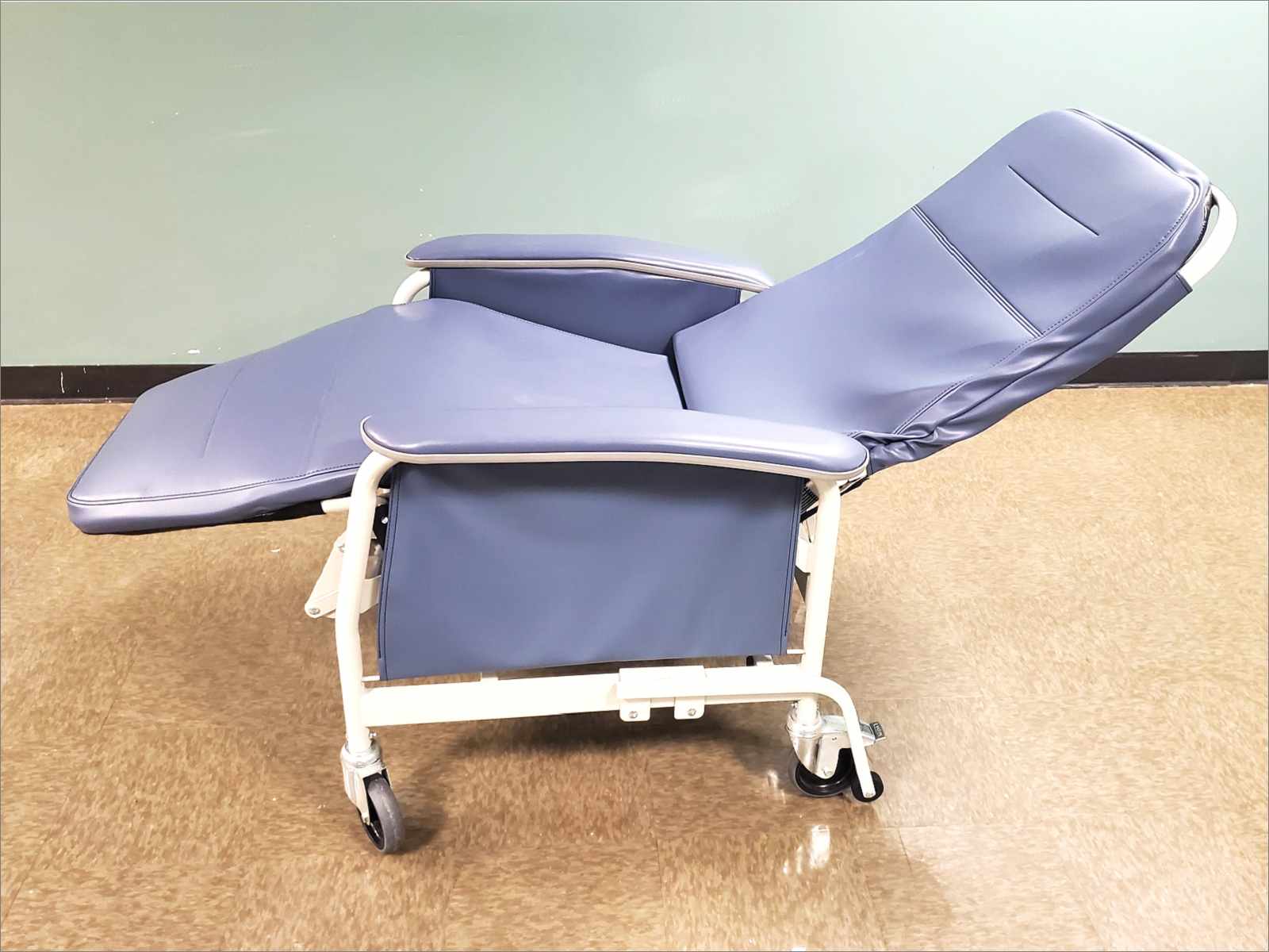 Lumex Activity Tray Table for 565G, 565DG and 565TG Recliner, Clinical Care  Recliner Parts and Accessories, 5644G