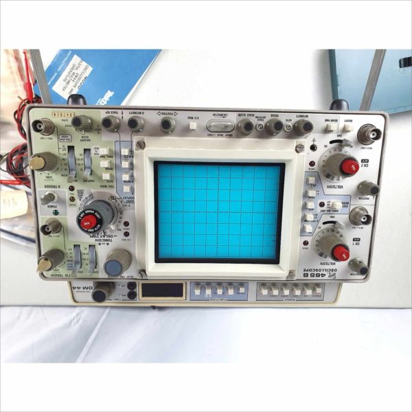 Tektronix 465B Dual-Trace 100 MHz Oscilloscope with DM-44 Multi-meter Module and Accessories