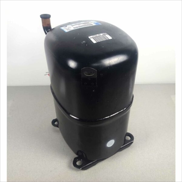 Tecumseh AGC5561EXG AG133UT-003-S7 R22 208-230V 3~ 60Hz 460V 380-420V 50Hz Compressor