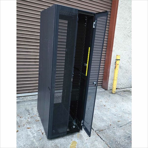 Dell 42U,19",32" depth Server Rack Cabinet, Fan Compatible Top, Perforated Door