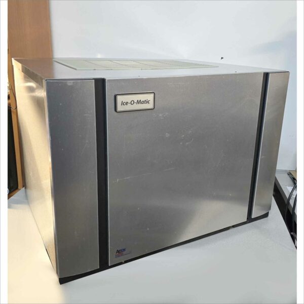 Ice-O-Matic CIM0330FA 30" Elevation Series Full Cube Ice Machine Head 316 lb/24 hr, Air Cooled, 115v