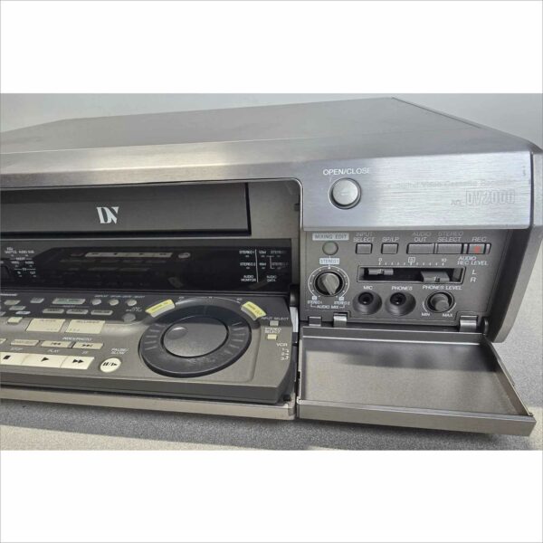 Panasonic AG-DV2000P MiniDV DV Digital Video Tape Recorder Player Edit Pro Line SN#JOHT0001