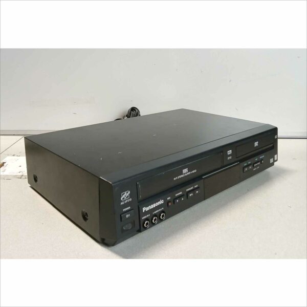 Panasonic AG-VP320 DVD/CD Combo 4 Head Hi-Fi Stereo Pro Line VHS Video Player SN#K4IA40169