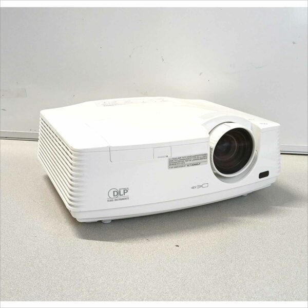 Mistubishi XD600U Projector DLP SN##0002161 Hours 3122