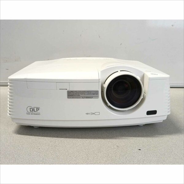 Mistubishi XD600U Projector DLP SN##0002161 Hours 3122