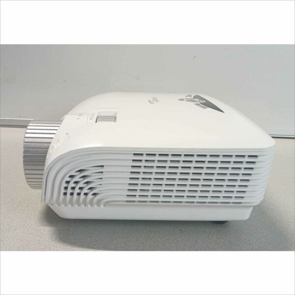 Optoma HD20 DLP Projector SN#Q8MQ143AAAAAC0021 Hours 40