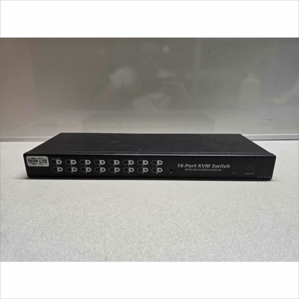 Tripp-Lite B022-016 16-Port KVM Switch SN#9524ACPCB600400106