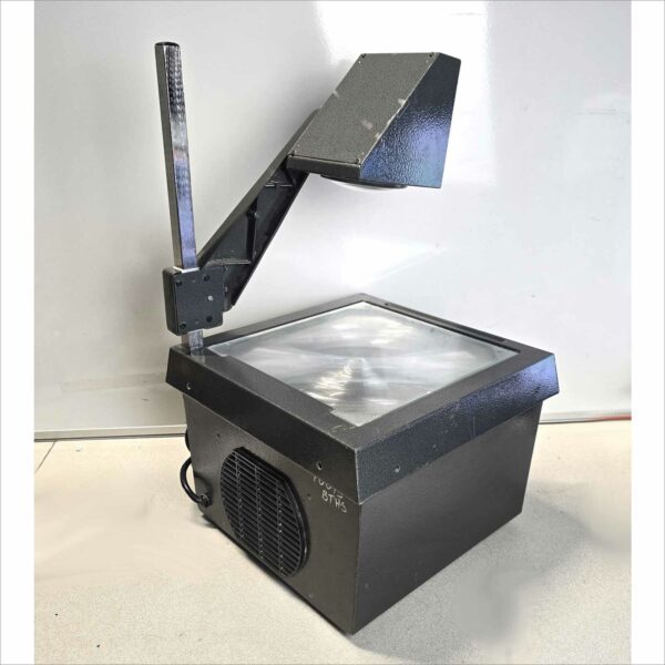 EIKI OVERHEAD TRANSPARENCY PROJECTOR MODEL 3850 A