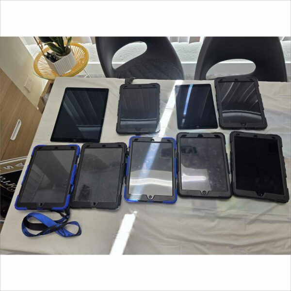 Lot of 9x APPLE iPad Pro / Air 1st/3rd Generation w/ Protective Cases Wi-Fi + Cellular - Good Condition